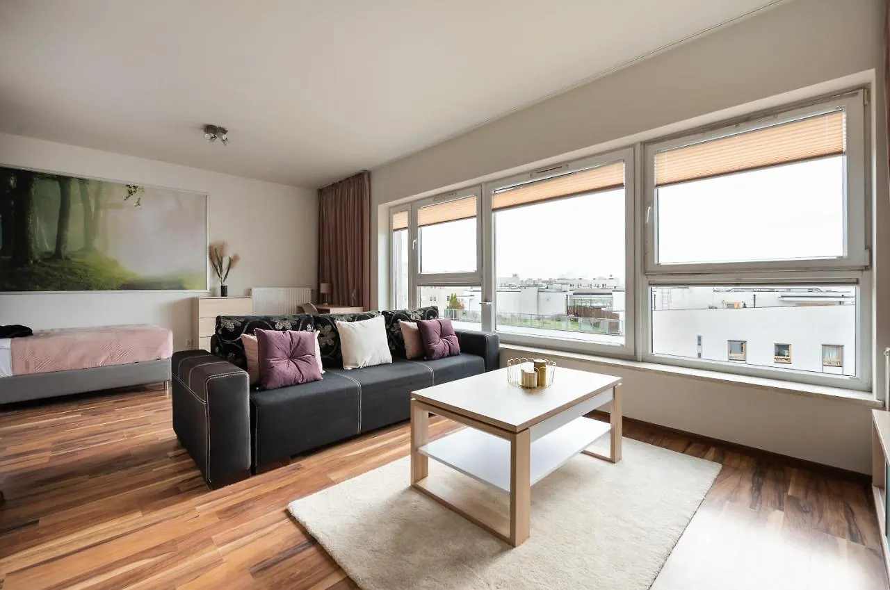 Wola 8Th Floor Rose Apartment Varsovia